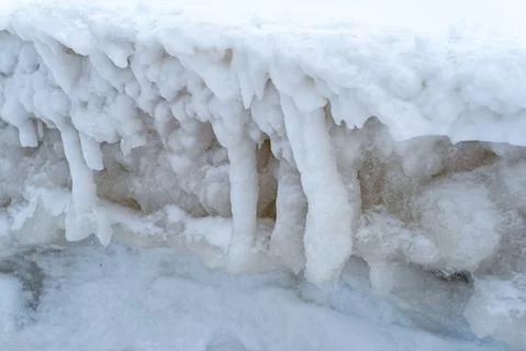 Frozen ice hummocks on the Baltic sea coast. Jurmala, Latvia. Foto stock