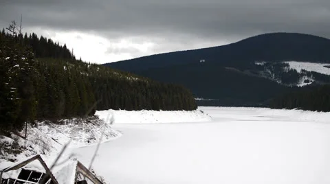 Frozen lake  Video stock 24273770