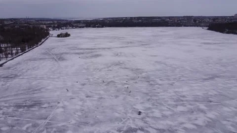 Frozen lake in winter Video stock 170519066