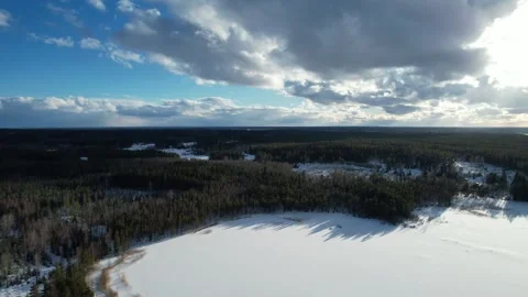 Frozen lake in the winter Video stock 242850760