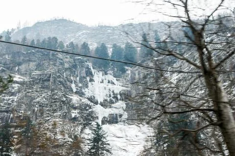 Frozen mountain waterfall. Foto stock