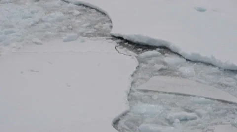 Frozen ocean in Antarctic 스톡 동영상 33579022