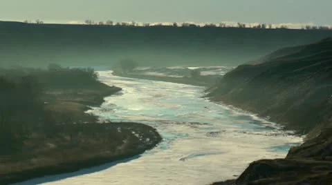 Frozen Oldman River, Lethbridge coulee, Alberta, Canada, Stock footage Video stock 10719763