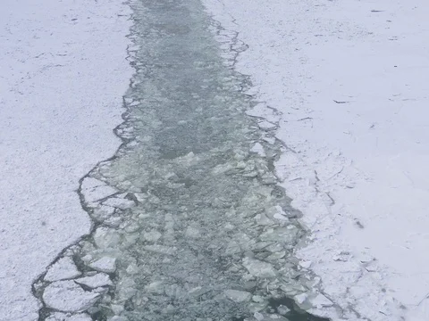 Frozen Over Boat Path 動画素材 73548684