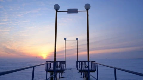 A frozen pier 스톡 동영상 120538901