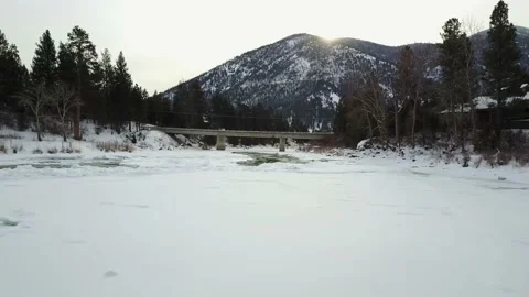 Frozen river 스톡 동영상 152341915