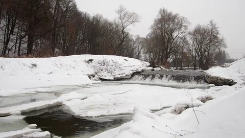 Frozen river in winter Stock Footage 77245552