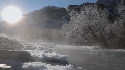 Frozen river in winter Видео 121950804