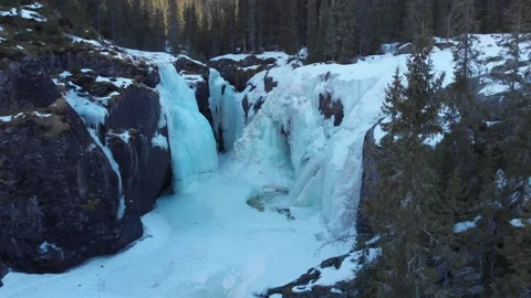 Frozen Rjukandefoss waterfall Video stock 176972573