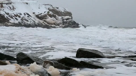 Frozen shoreline Stock Footage 33898062
