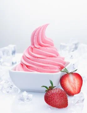 Frozen strawberry yogurt Stock Photos