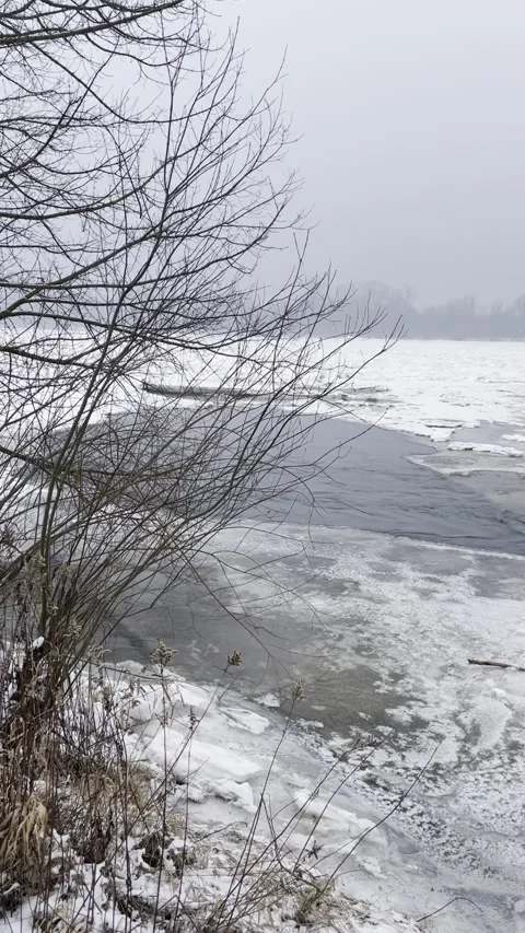 The frozen Vistula River Stock Footage 328704969