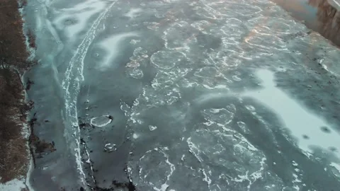 Frozen water surface Vídeo Stock 149552408