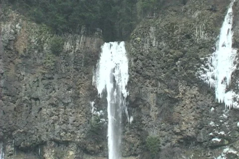 Frozen waterfalls 库存影片 306499