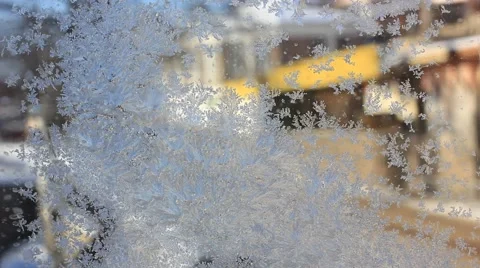 Frozen window with city background Vídeo Stock 56909497