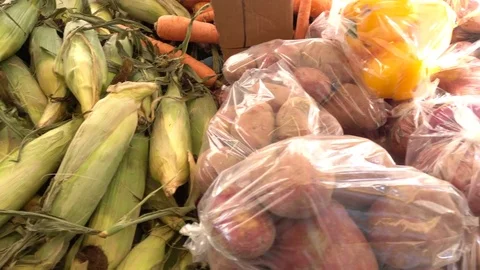 Fruit and vegetable market Stock Footage 81295356