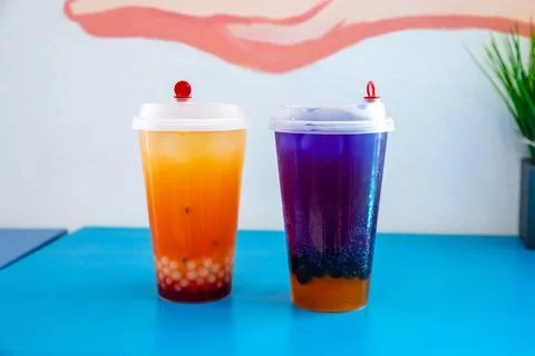 Fruit bubble tea and blue galaxy bubble tea with butterfly pea tea Фото