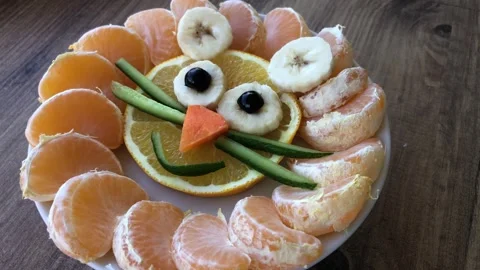 Fruit plate designed as mice face. 스톡 동영상 295873990