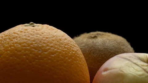 Fruit rotating on a wooden board 스톡 동영상 117315409