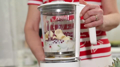 Fruit smoothie blender Stock Footage 46575732