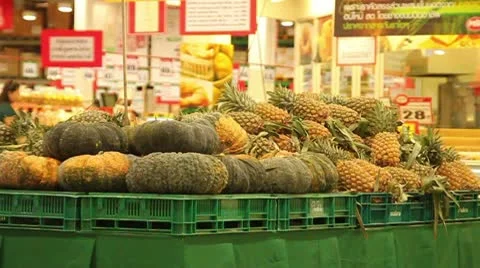 Fruit in supermarket 스톡 동영상 8989668