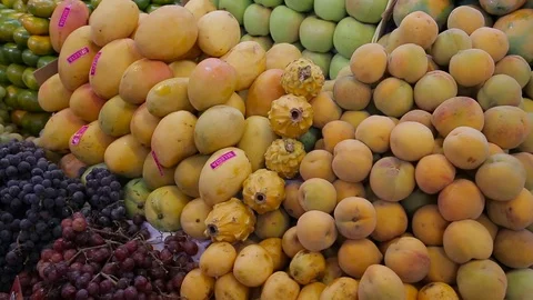 Fruits on a market 動画素材 103031249