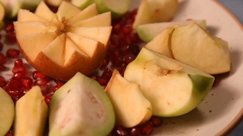 Fruits on a rotating table Video stock 125620803