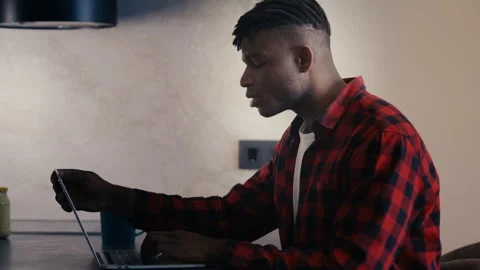 Frustrated male IT developer reading bad news email on laptop, failed project Stock Footage 307194836