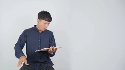 Frustrated Person Crumpling Paper in Anger 库存影片 344830573