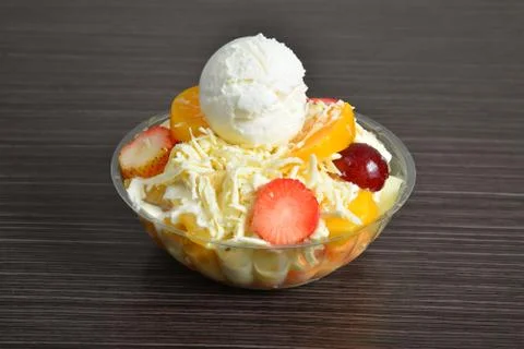 Frutas high class con helado Stock Photos