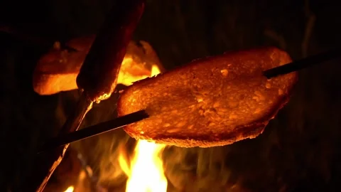 Fry bread on an open fire Видео 136423483