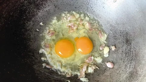 Fry egg Video stock 337214535