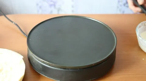 Fry pancakes. Video stock 20608828