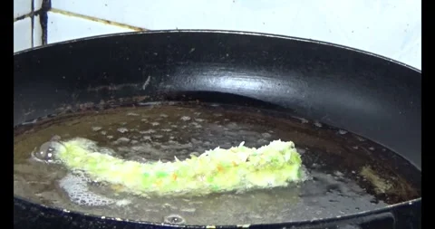 Fry shrimp with eggs, flour and cooking oil Stock Footage 308367242