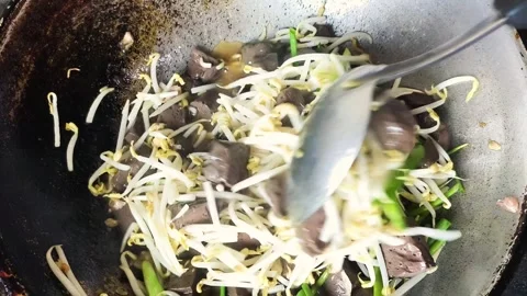 Fry with spring onion Stock-Footage 343366385