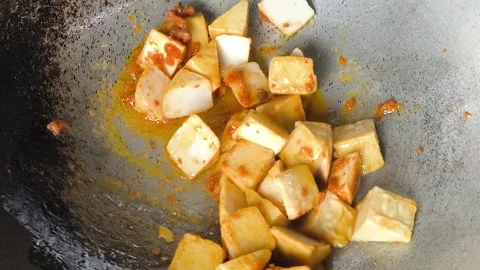 Fry tofu chilipaste Stock-Footage 342362106