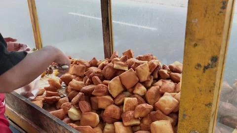 Frying bolang baling. Stock-Footage 224870136