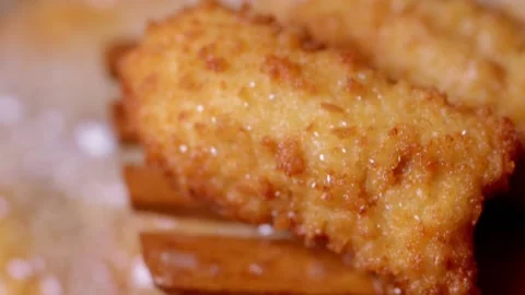 Frying chicken nuggets Macro close up Vídeos de archivo 152646416