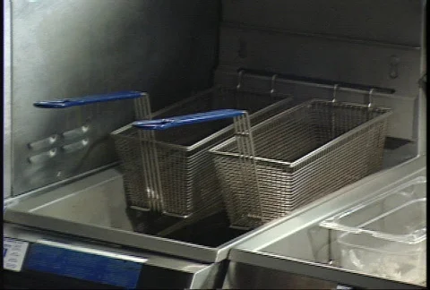 Frying Chicken Wings 1 - 2 shot Stockbeeldmateriaal 145736