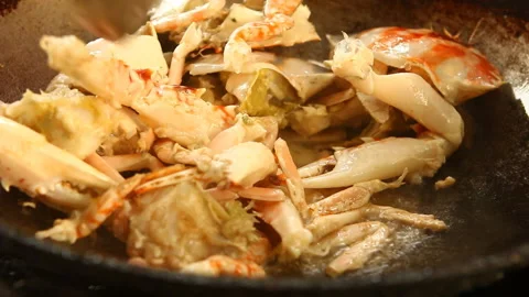 Frying crabs in pan, Thai famous food. Stock Footage 150148444