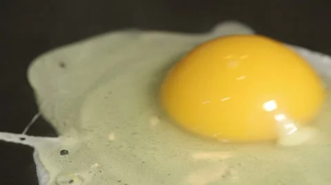 Frying Eggs Video stock 8834351