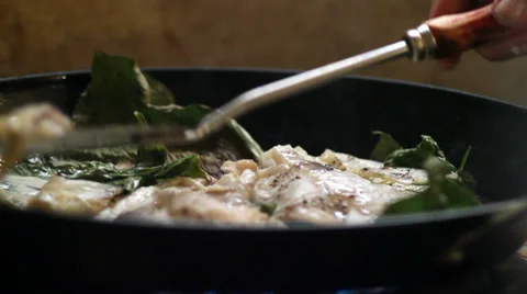 Frying fish Video stock 32303916