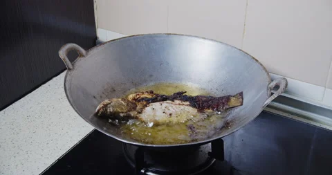 Frying fish Video stock 141183601