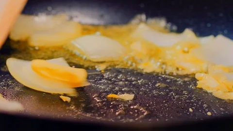 Frying Onion Video stock 125348228