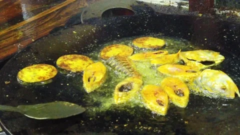 Frying Padma Ilish Fish at Mawa Ghat Bangladesh Stock Footage 174615184