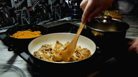 Frying pan chicken Stock Footage 62993959