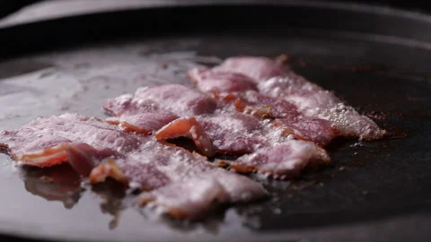 Frying pan with meat - Close-up and rotate Stock-Footage 134304194