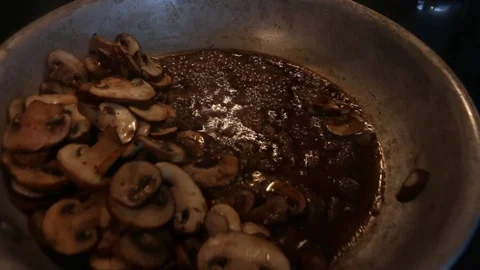 Frying pan mushrooms 스톡 동영상 126666036
