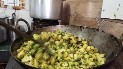 Frying potato moving Video stock 238743191