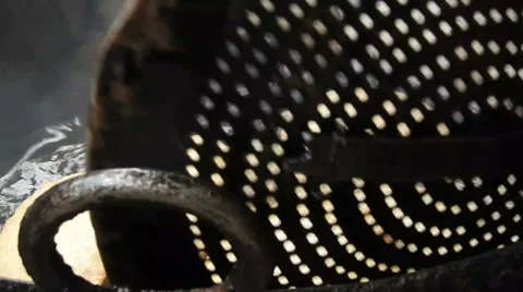 Frying puri in the oil 스톡 동영상 66502230